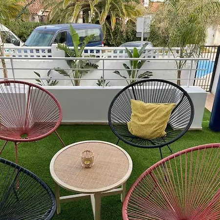 Amazing With Direct Access To The Beach! *