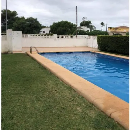 Hébergement de vacances Amazing With Direct Access To The Beach! Dénia
